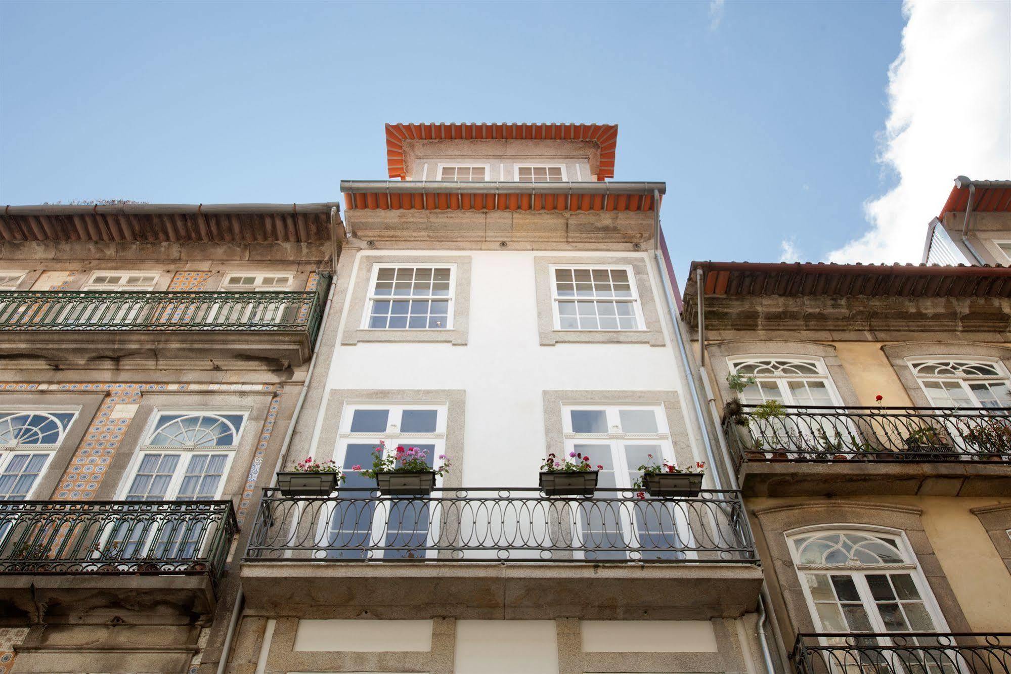 Lounge & By Host Wise Hostel Porto